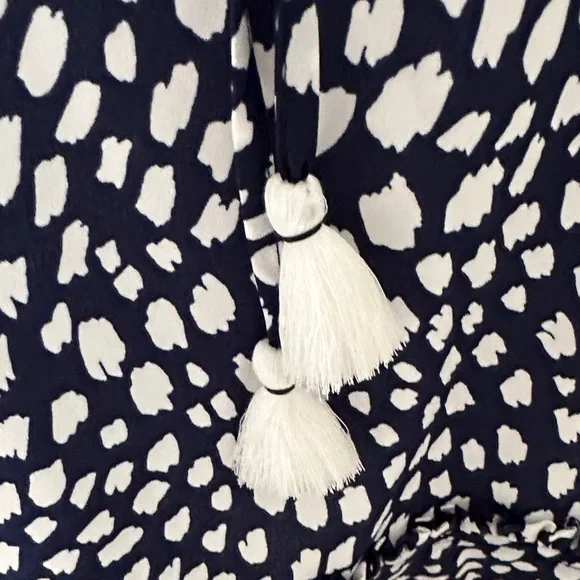 Vineyard Vines Navy and White Patterned Blouse